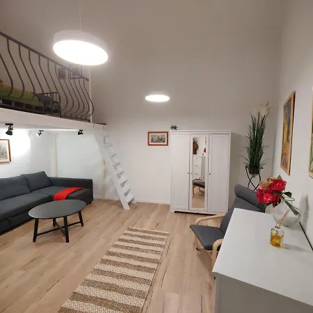 Calm, Artistic 9th Distric アパート